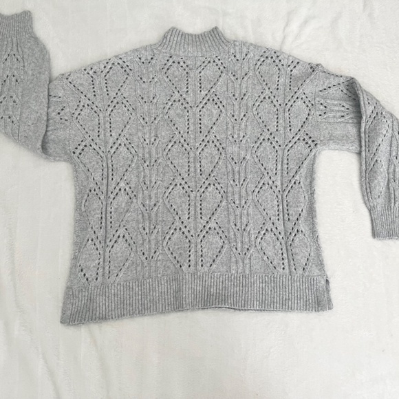 Loft Large Grey Sweater - Picture 4 of 4